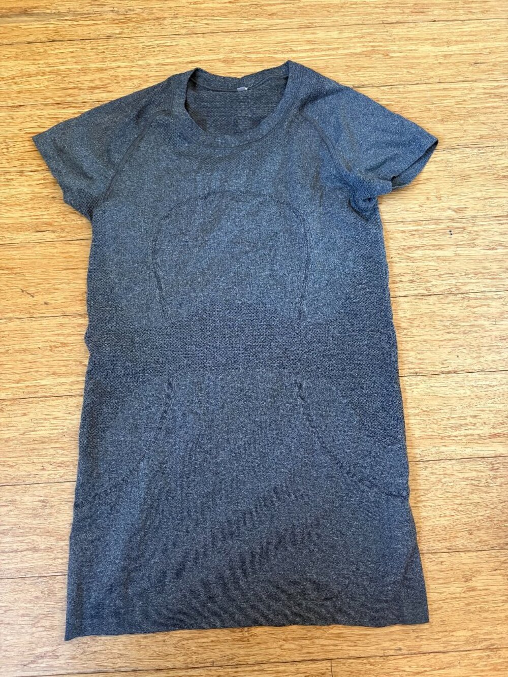 Lululemon Swiftly Tech Tee Scoop-Neck Short Sleeve Womens 6 Gray Athletic